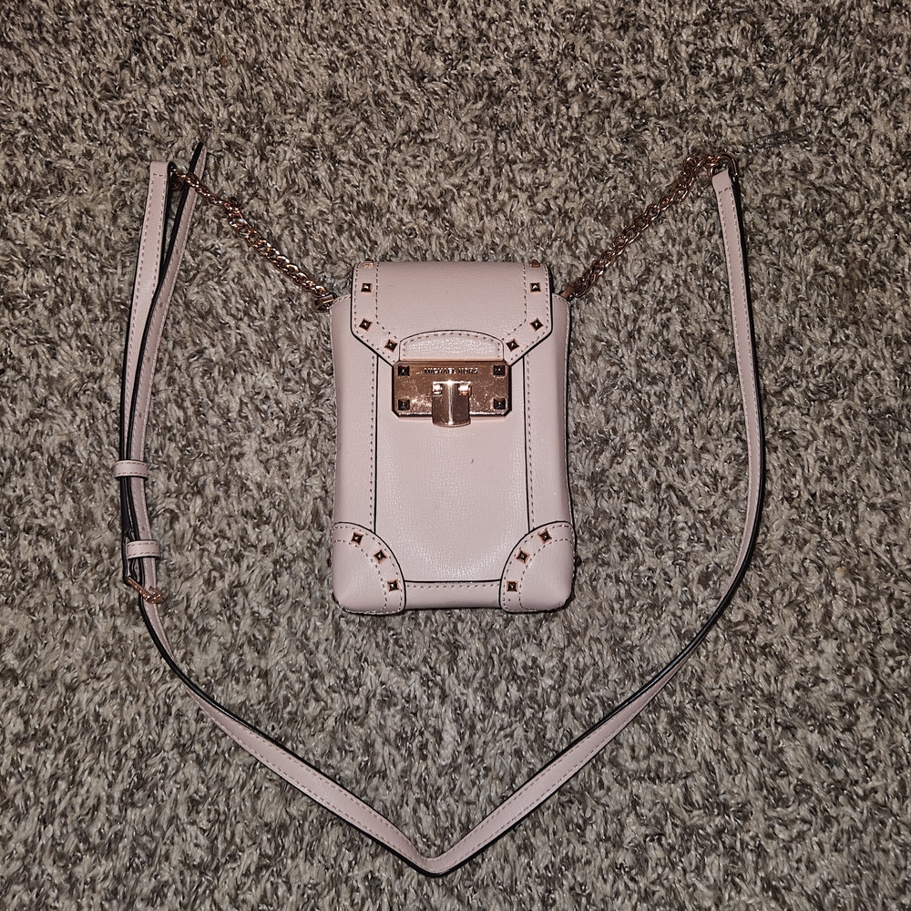 Pale Pink Michael Kors Cellphone Crossbody Rose Gold Hardware